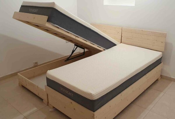 מיטה יהודית מעץ מלא עם אחסון